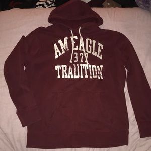 Maroon men’s hoodie